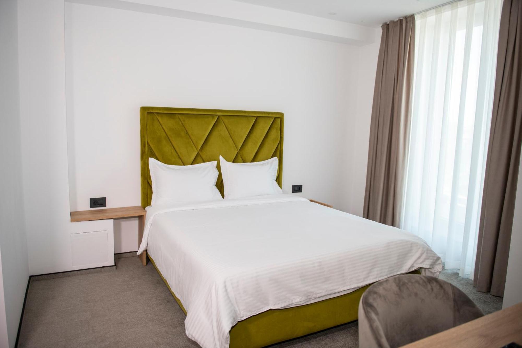Cm111Apparthotel Бухарест Экстерьер фото