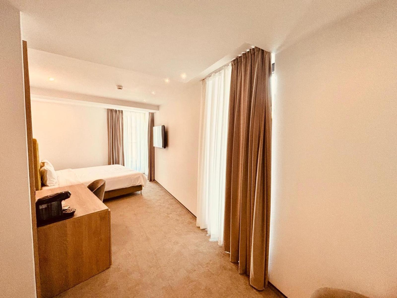 Cm111Apparthotel Бухарест Экстерьер фото