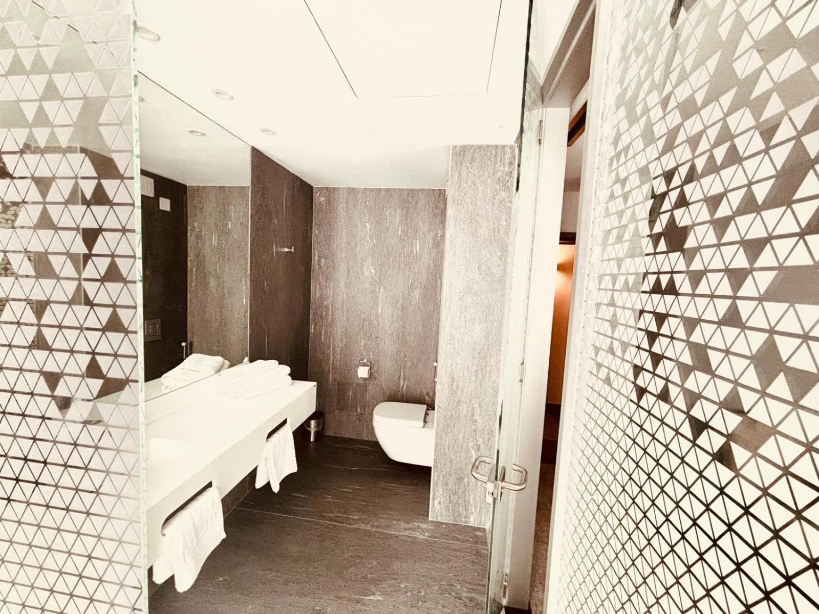 Cm111Apparthotel Бухарест Экстерьер фото