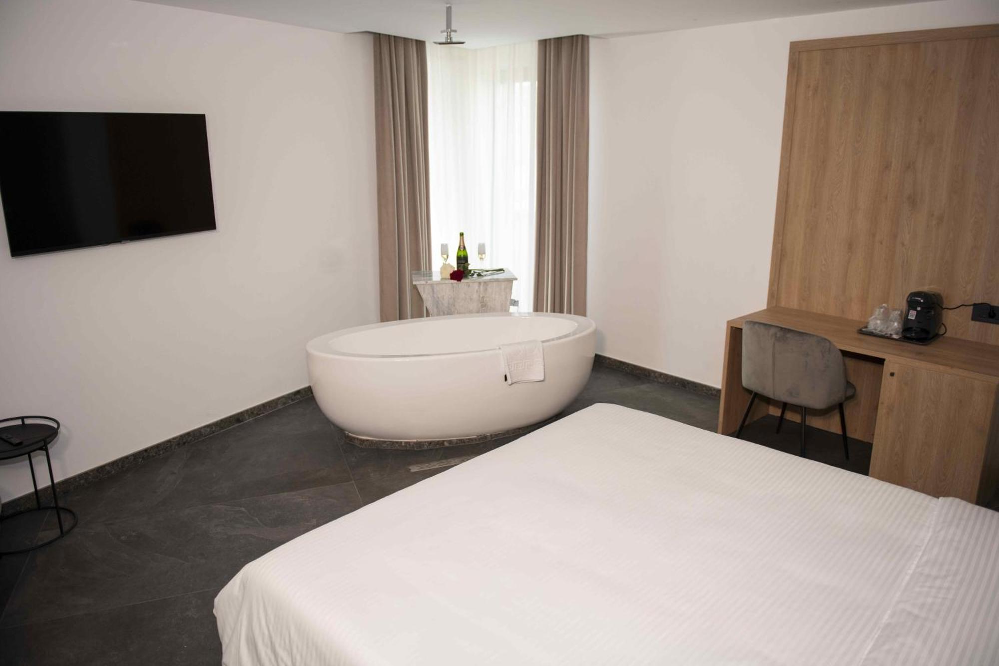 Cm111Apparthotel Бухарест Экстерьер фото