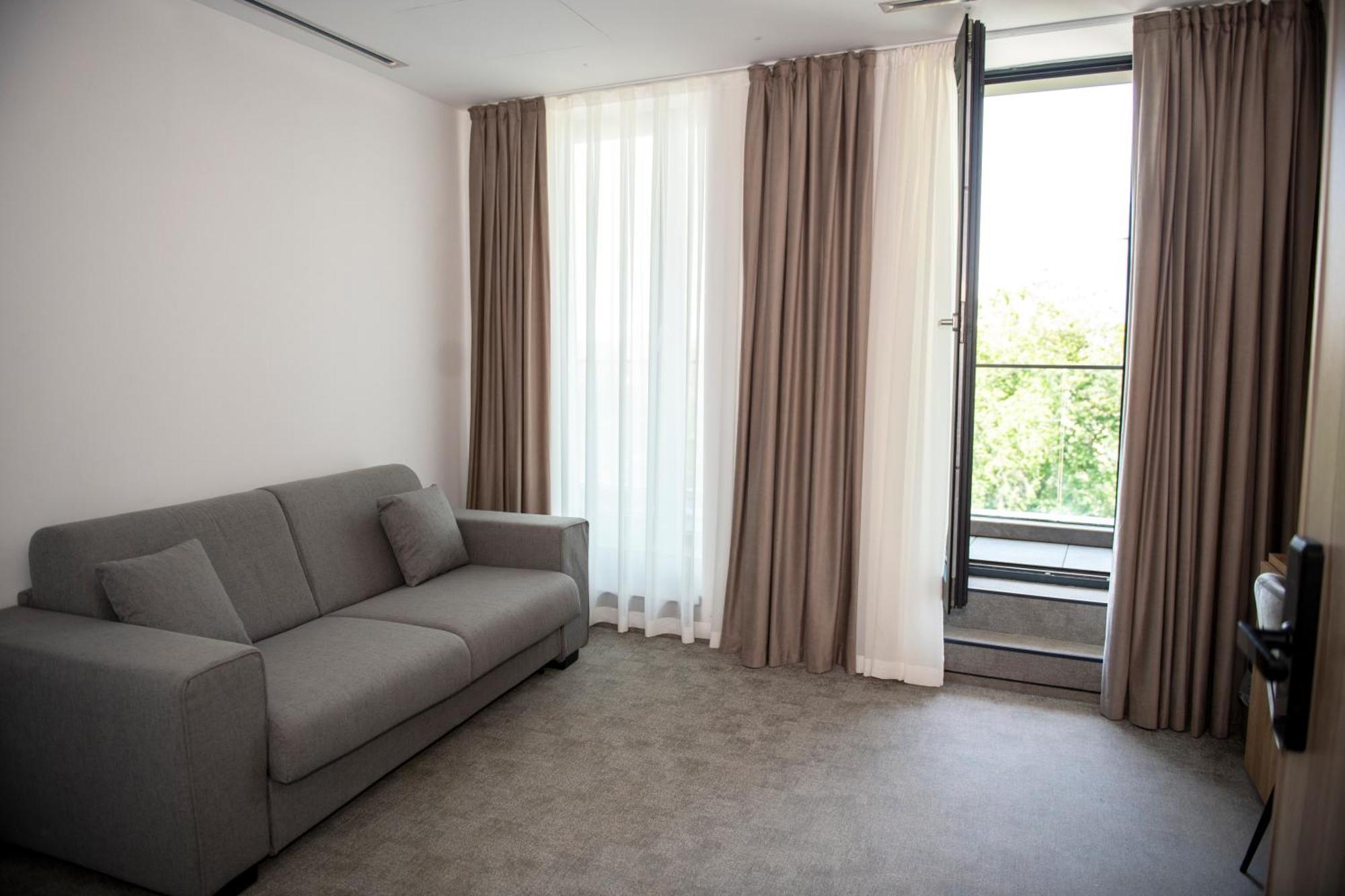Cm111Apparthotel Бухарест Экстерьер фото