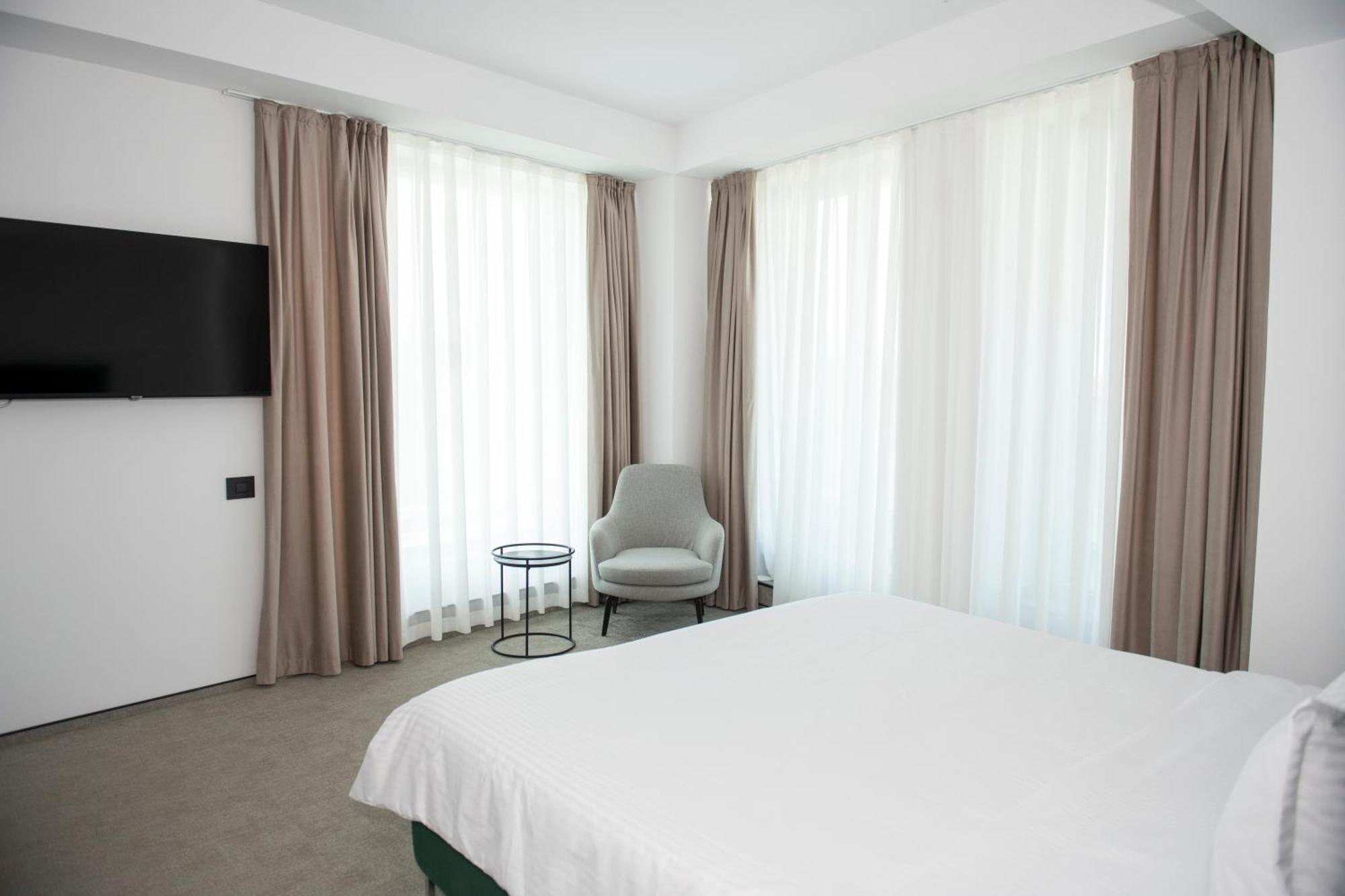 Cm111Apparthotel Бухарест Экстерьер фото